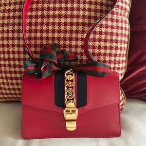 100% Authentic Red Gucci Sylvie Handbag